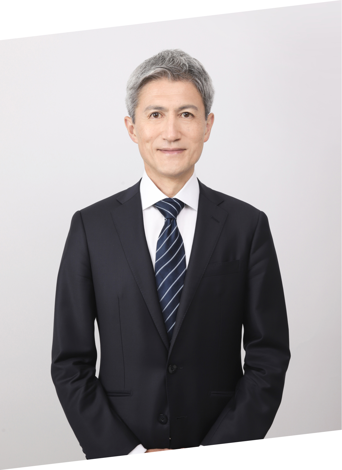儀賀 良之