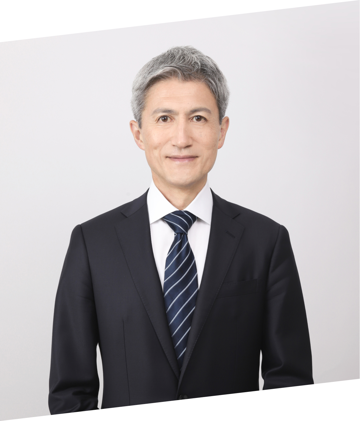 儀賀 良之